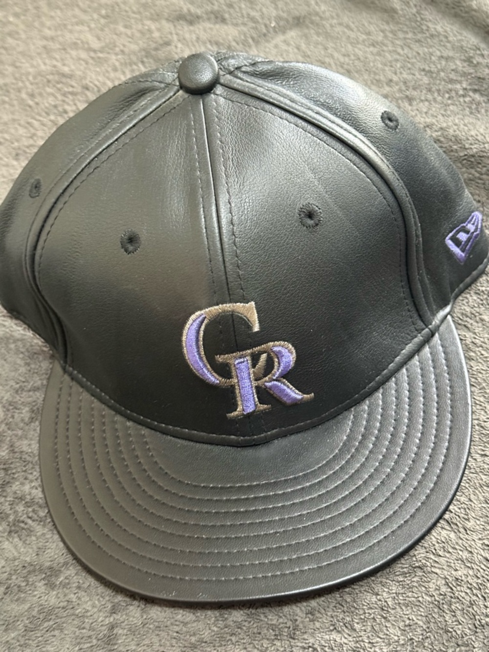 MLB Colorado Rockies Leather New Era 59Fifty Fitted Hat  7 3/4- Black Leather